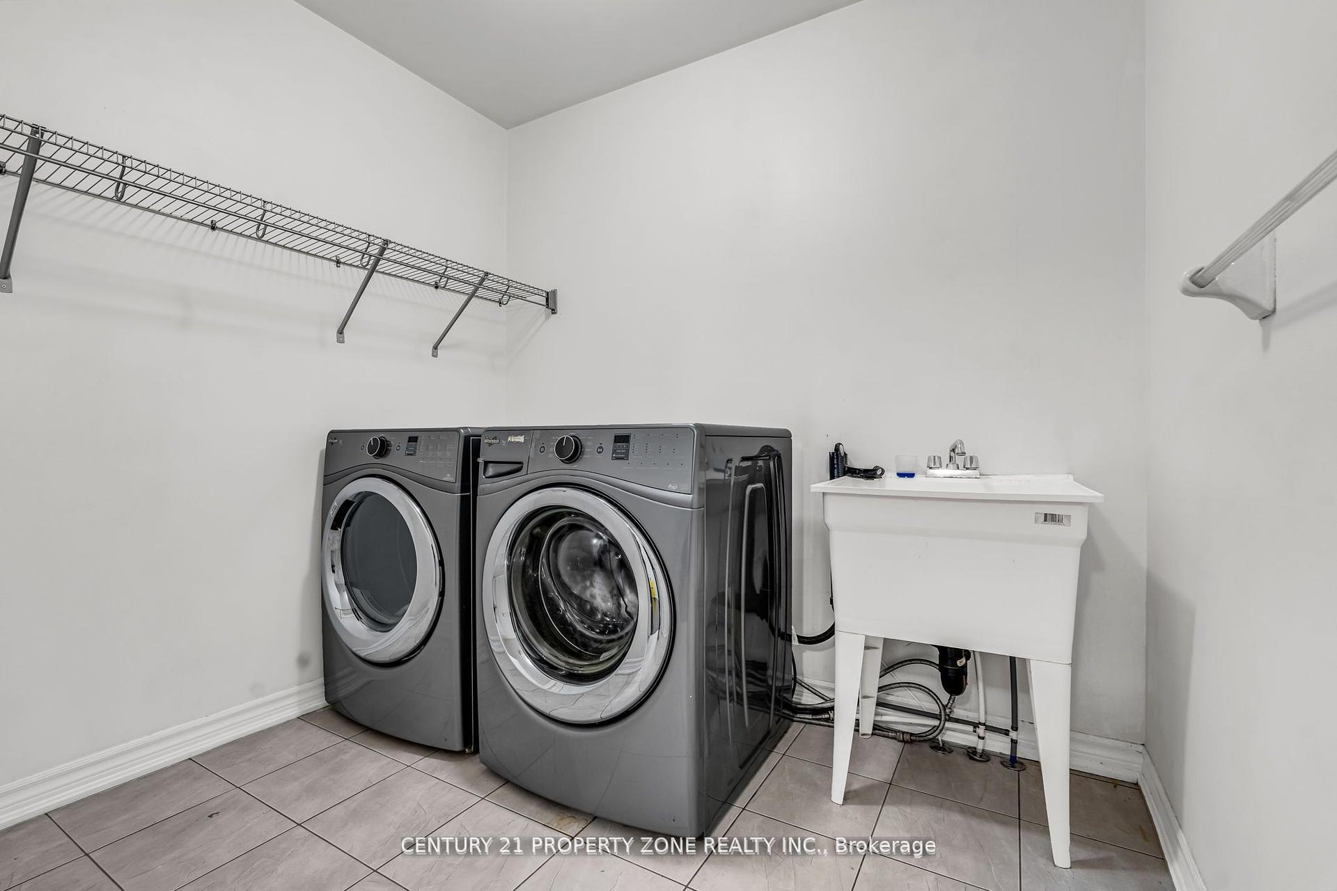 Photo 35 of 8 Young Garden Crescent, Brampton, Credit Valley — HOMEH