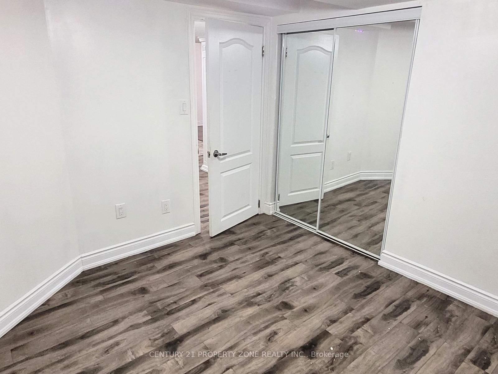 Photo 36 of 8 Young Garden Crescent, Brampton, Credit Valley — HOMEH