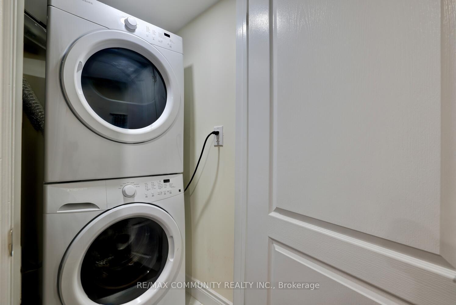 Photo 5 of Unit BSMT, 86 Lady Evelyn Crescent, Brampton, Bram West — HOMEH