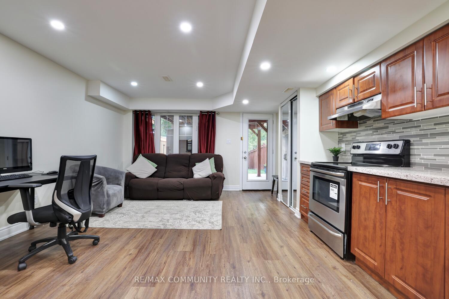 Photo 9 of Unit BSMT, 86 Lady Evelyn Crescent, Brampton, Bram West — HOMEH