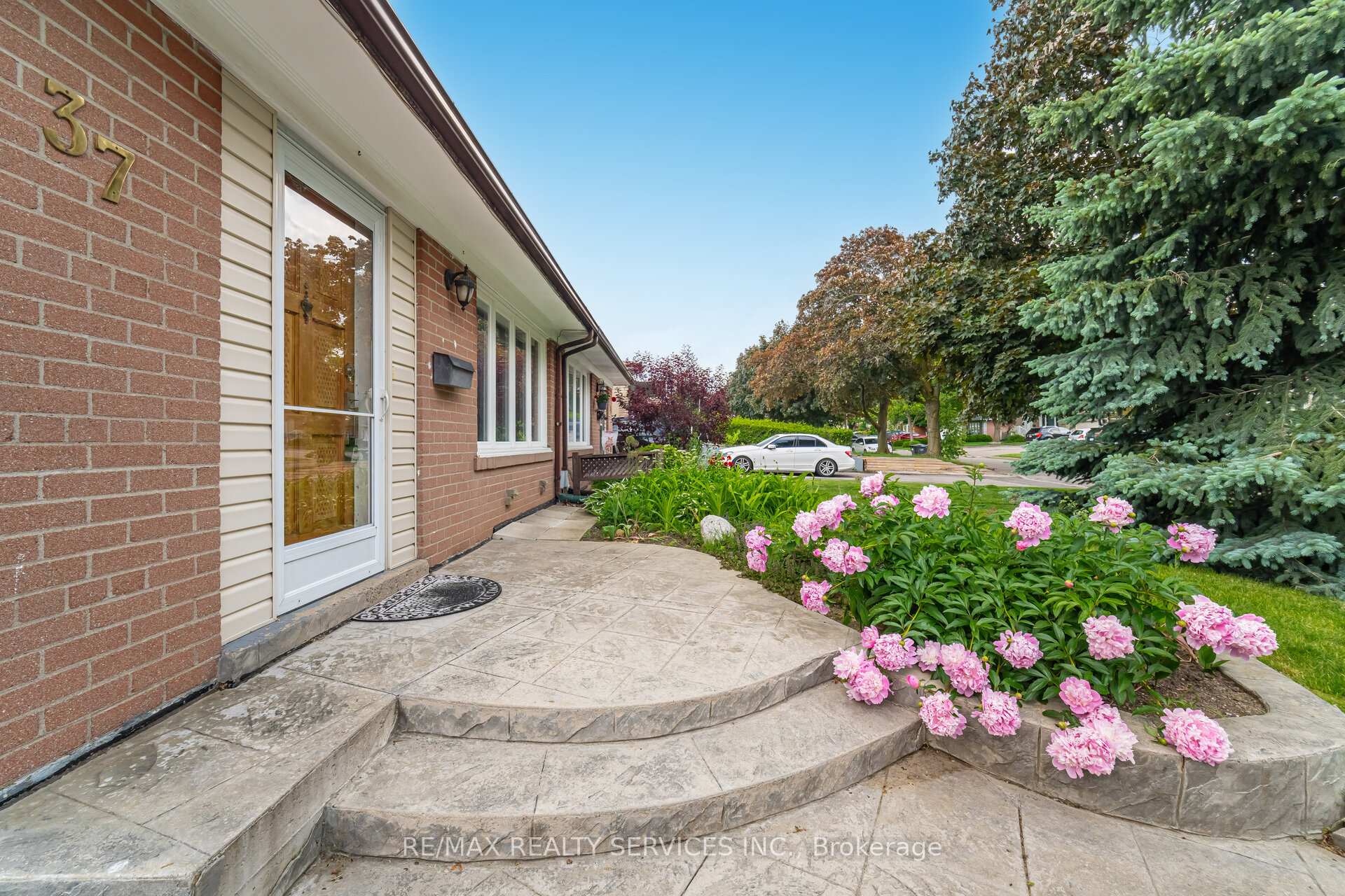 Photo 13 of 37 Welbeck Drive, Brampton, Northwood Park — HOMEH