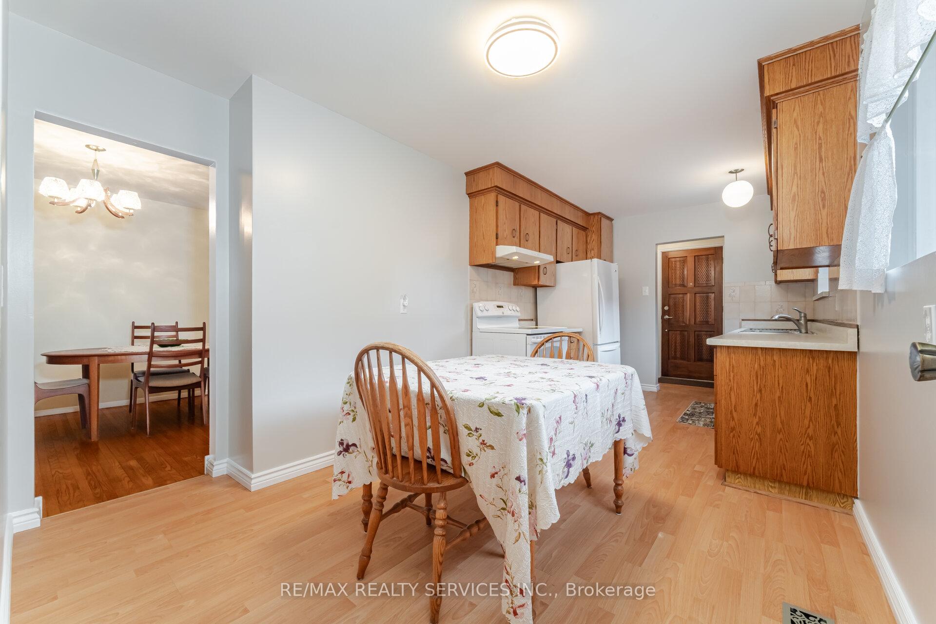 Photo 9 of 37 Welbeck Drive, Brampton, Northwood Park — HOMEH