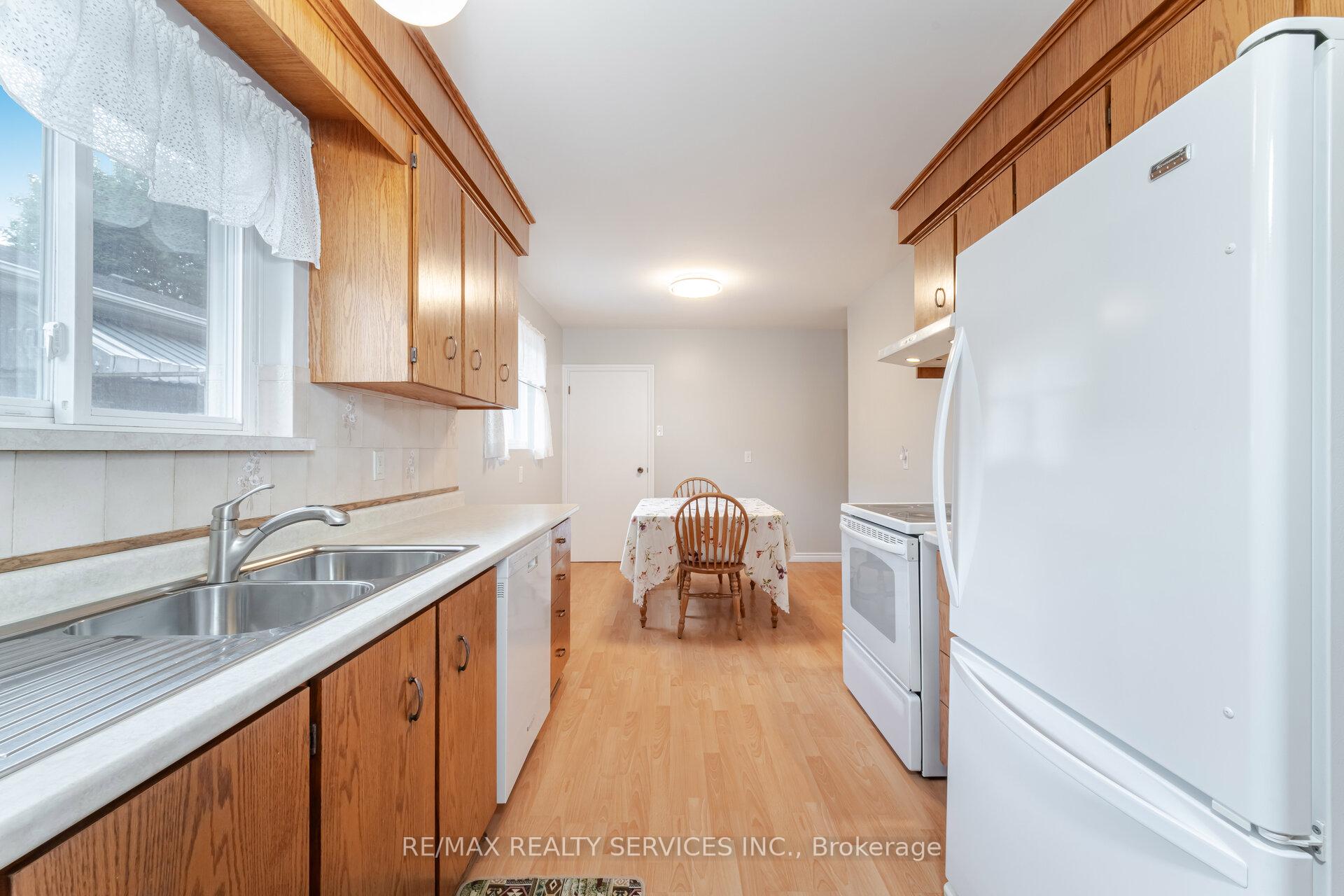 Photo 25 of 37 Welbeck Drive, Brampton, Northwood Park — HOMEH