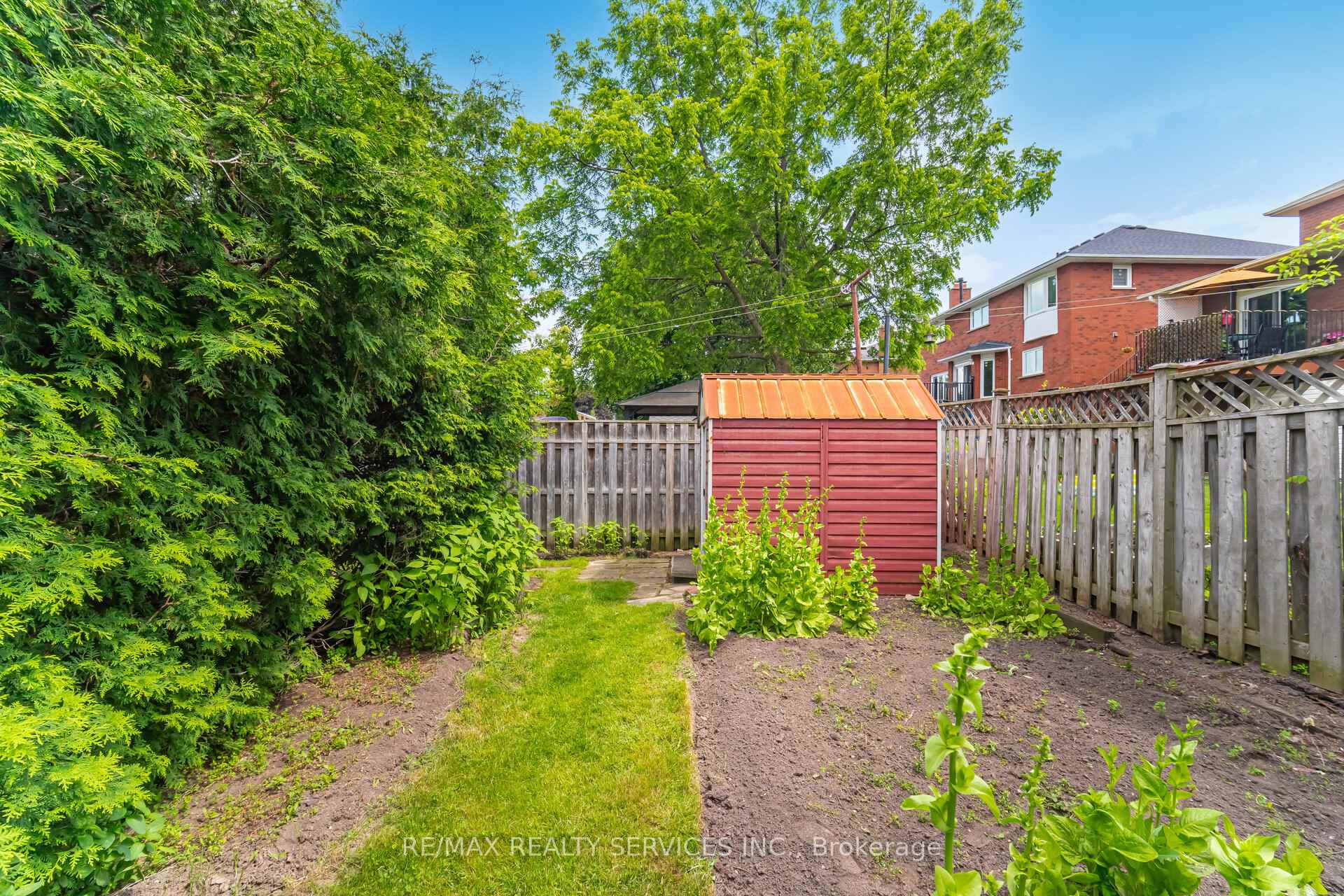 Photo 20 of 37 Welbeck Drive, Brampton, Northwood Park — HOMEH