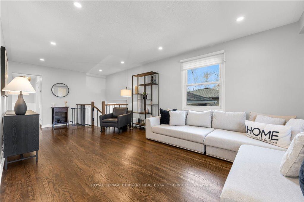 Photo 9 of 677 MacLaren Drive, Burlington, Roseland — HOMEH