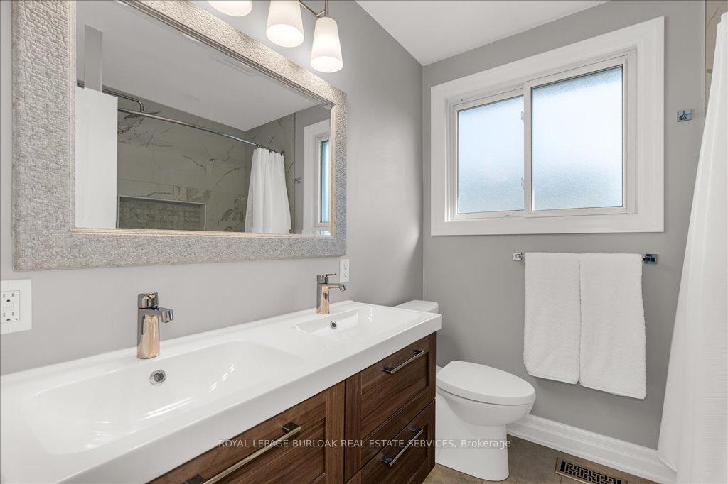 Photo 20 of 677 MacLaren Drive, Burlington, Roseland — HOMEH