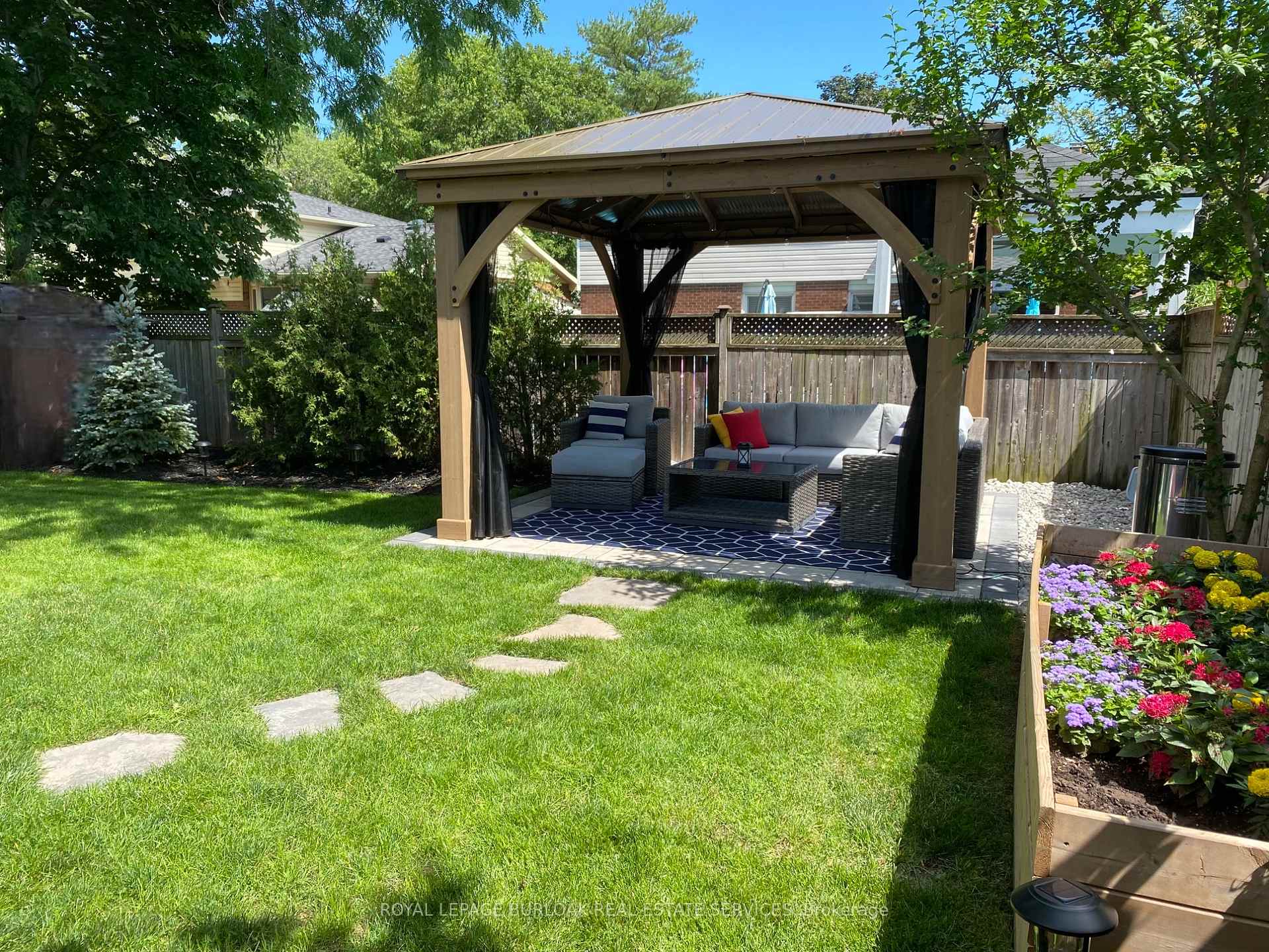 Photo 35 of 677 MacLaren Drive, Burlington, Roseland — HOMEH