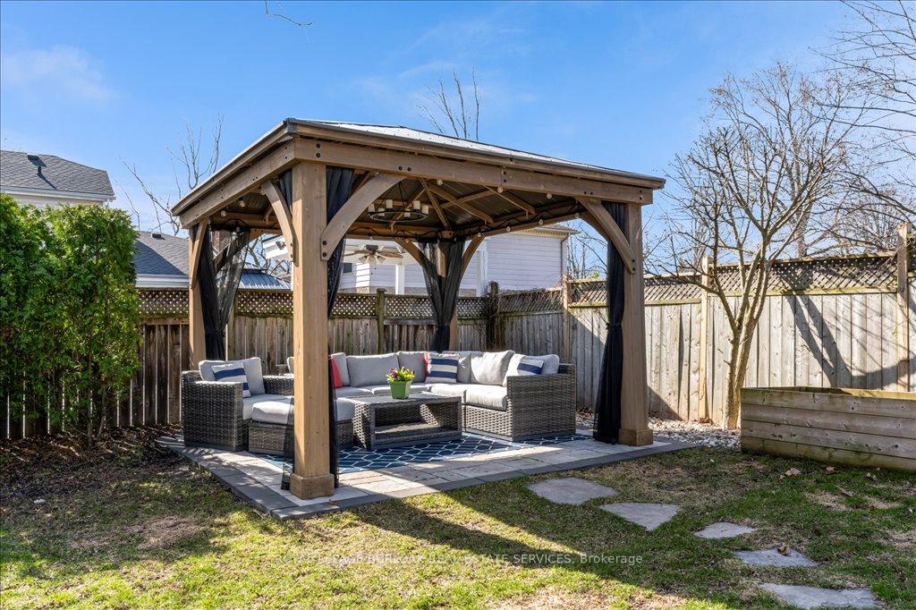 Photo 36 of 677 MacLaren Drive, Burlington, Roseland — HOMEH