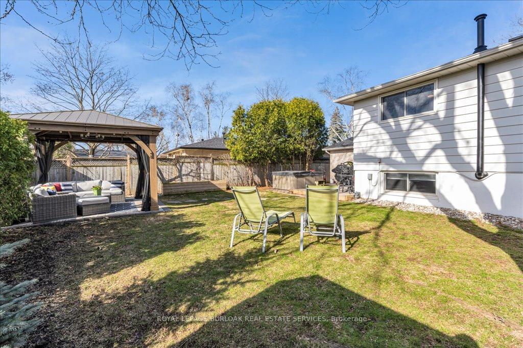 Photo 37 of 677 MacLaren Drive, Burlington, Roseland — HOMEH