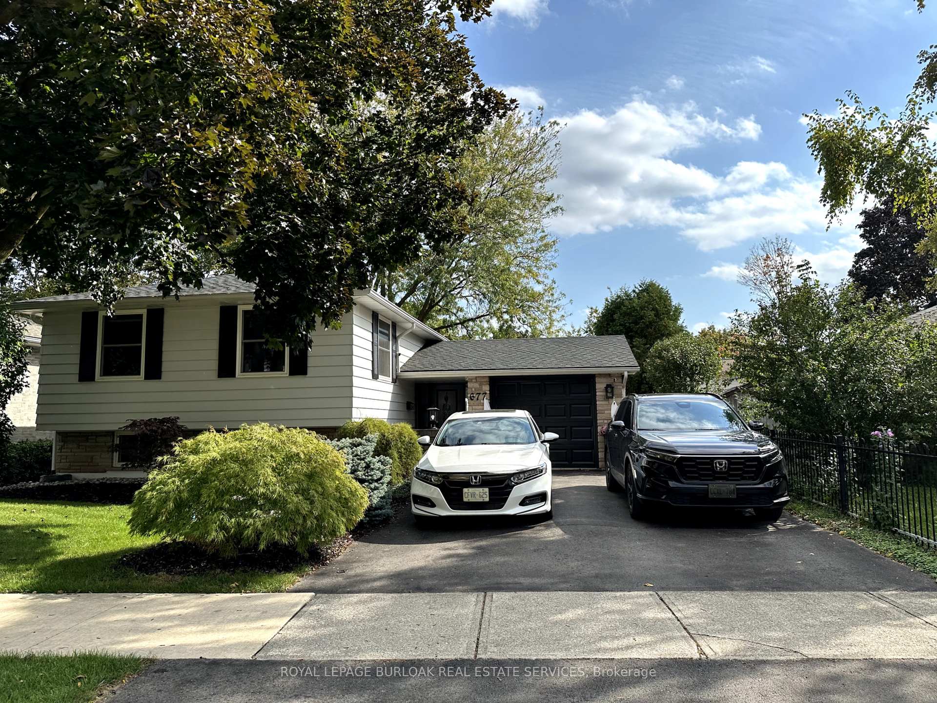 Photo 39 of 677 MacLaren Drive, Burlington, Roseland — HOMEH