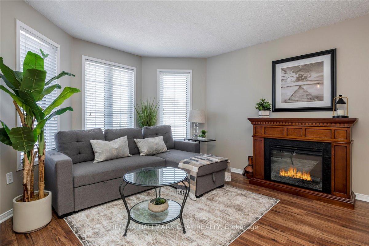 Photo 4 of 283 Cox Mill Road, Barrie, Bayshore — HOMEH