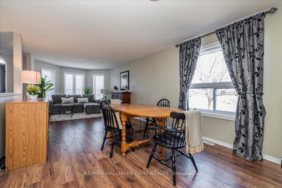 Photo 5 of 283 Cox Mill Road, Barrie, Bayshore — HOMEH