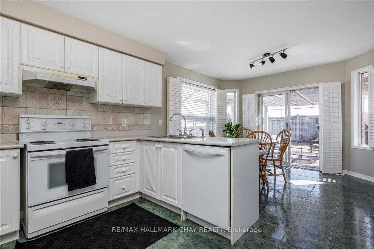 Photo 9 of 283 Cox Mill Road, Barrie, Bayshore — HOMEH