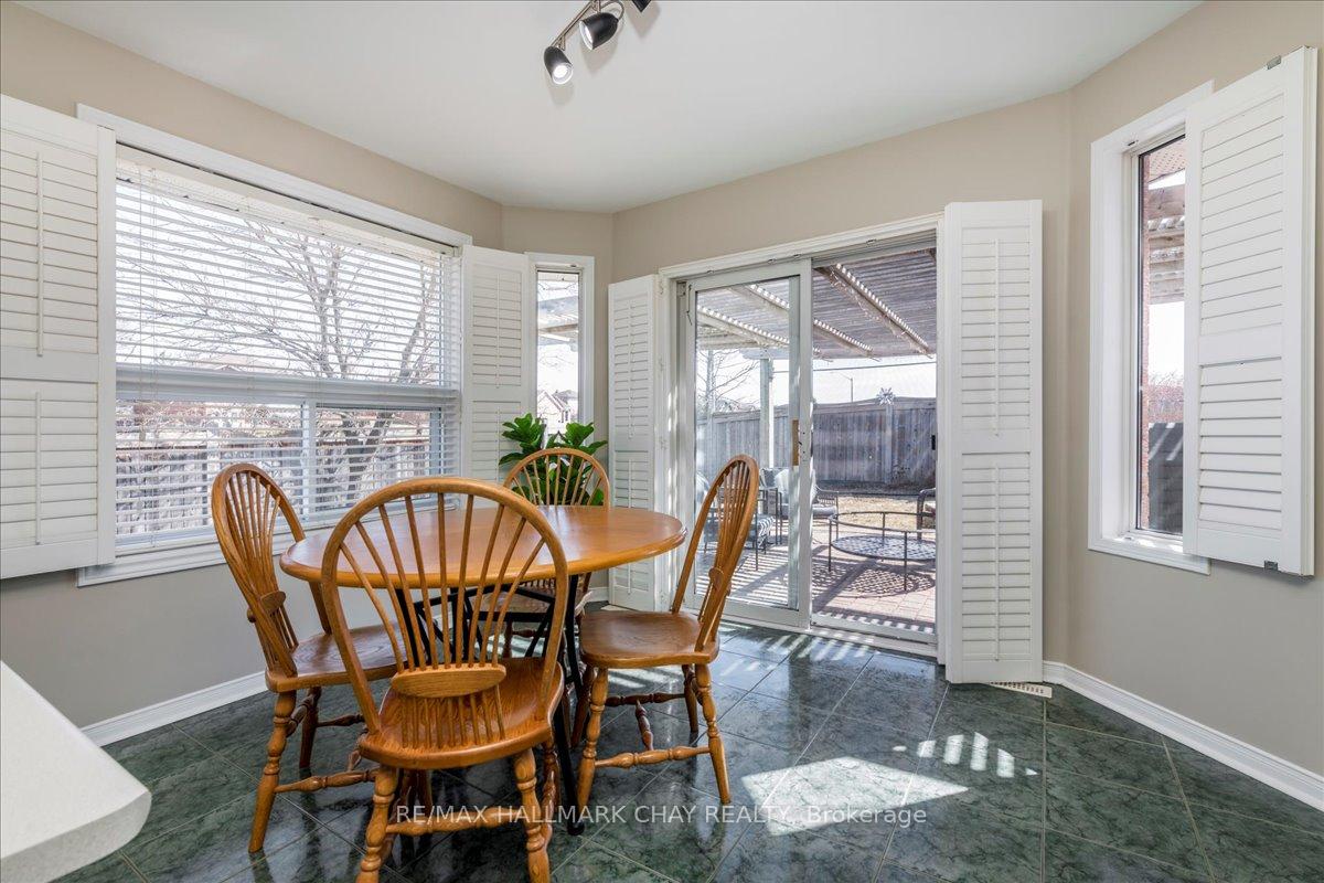 Photo 11 of 283 Cox Mill Road, Barrie, Bayshore — HOMEH