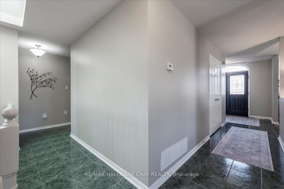 Photo 14 of 283 Cox Mill Road, Barrie, Bayshore — HOMEH