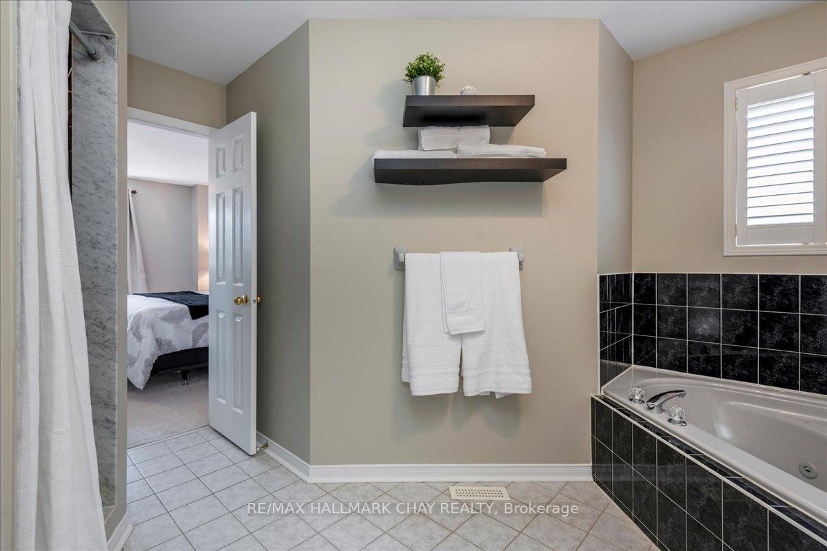 Photo 18 of 283 Cox Mill Road, Barrie, Bayshore — HOMEH