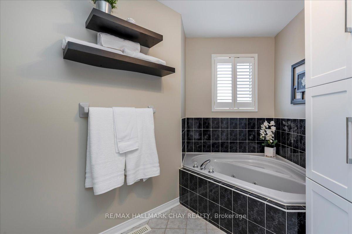Photo 19 of 283 Cox Mill Road, Barrie, Bayshore — HOMEH