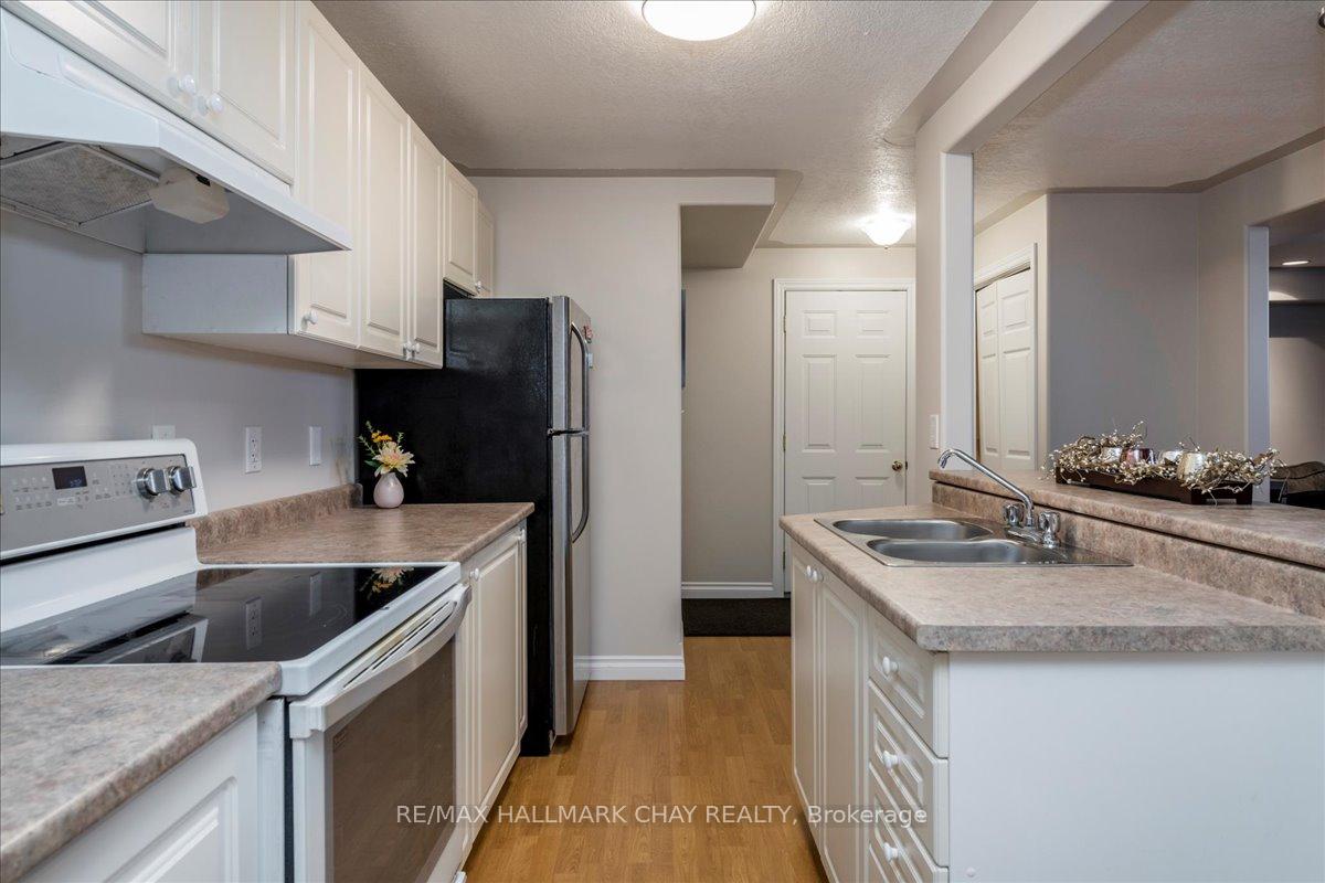 Photo 28 of 283 Cox Mill Road, Barrie, Bayshore — HOMEH