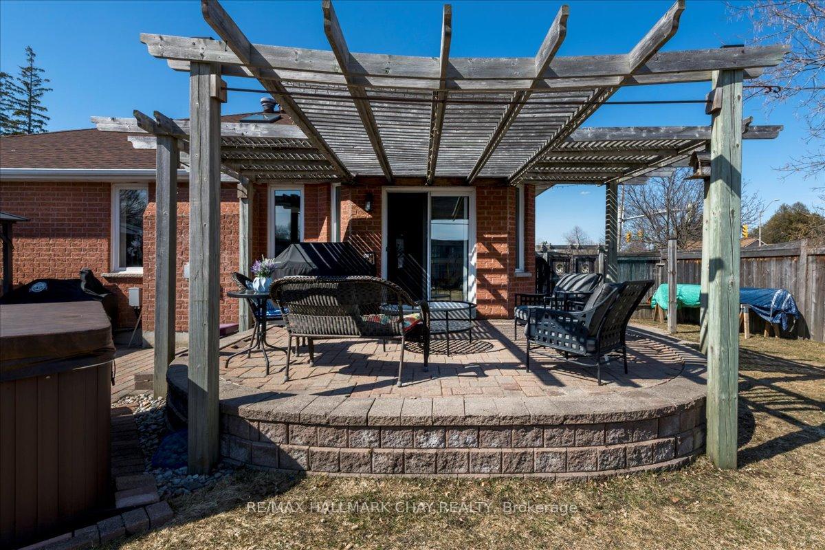Photo 38 of 283 Cox Mill Road, Barrie, Bayshore — HOMEH