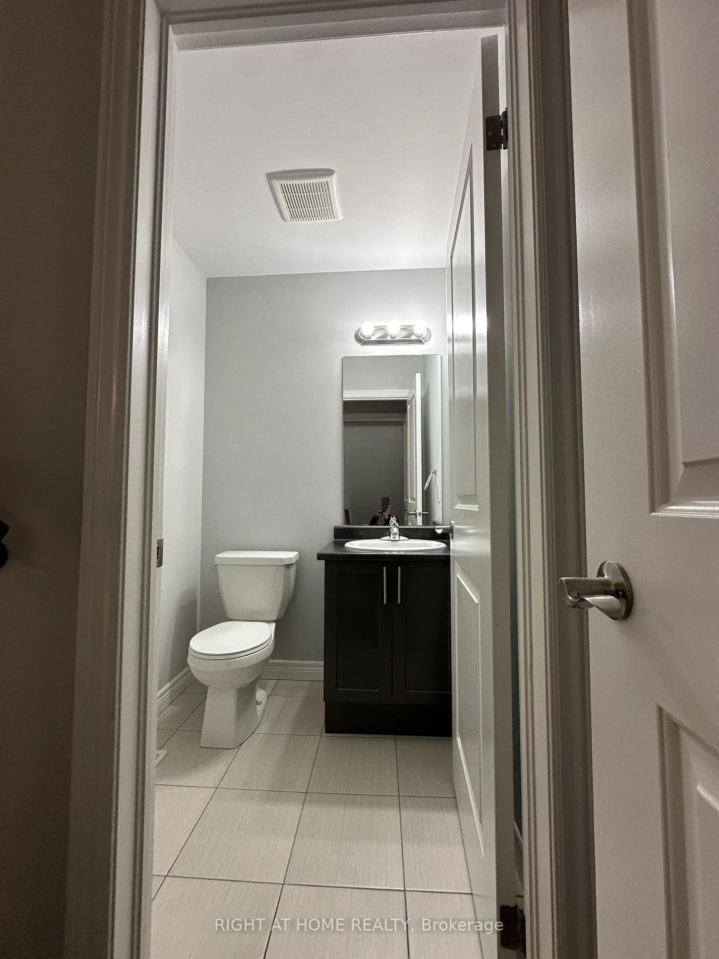 Photo 7 of 194 Dalgleish Trail, Hamilton, Rural Glanbrook — HOMEH