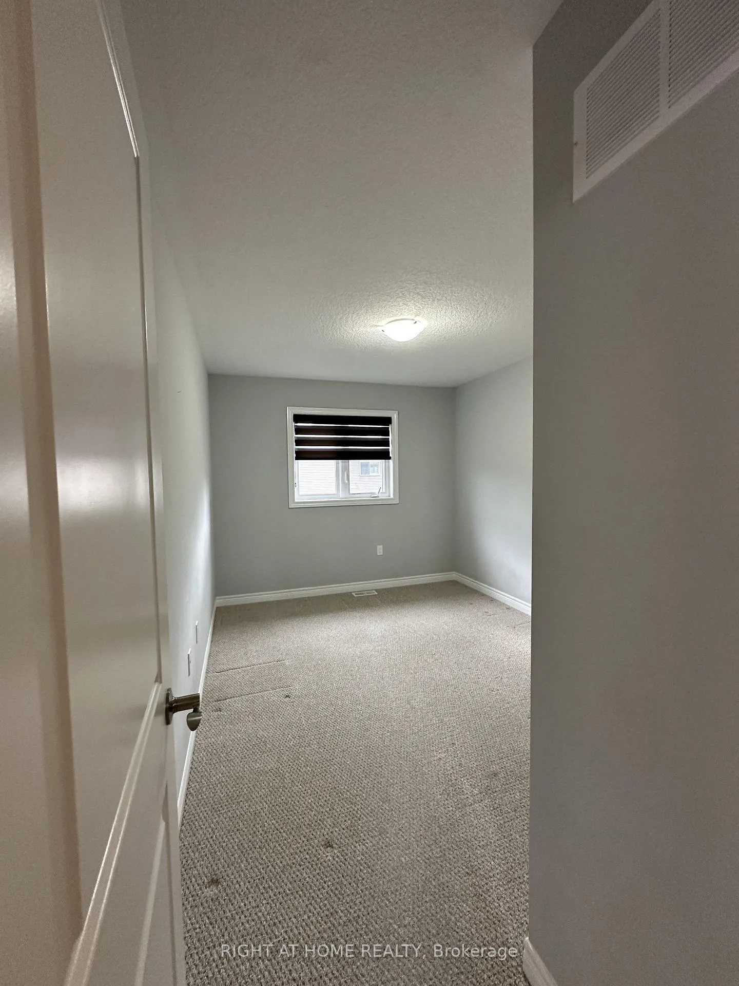 Photo 11 of 194 Dalgleish Trail, Hamilton, Rural Glanbrook — HOMEH