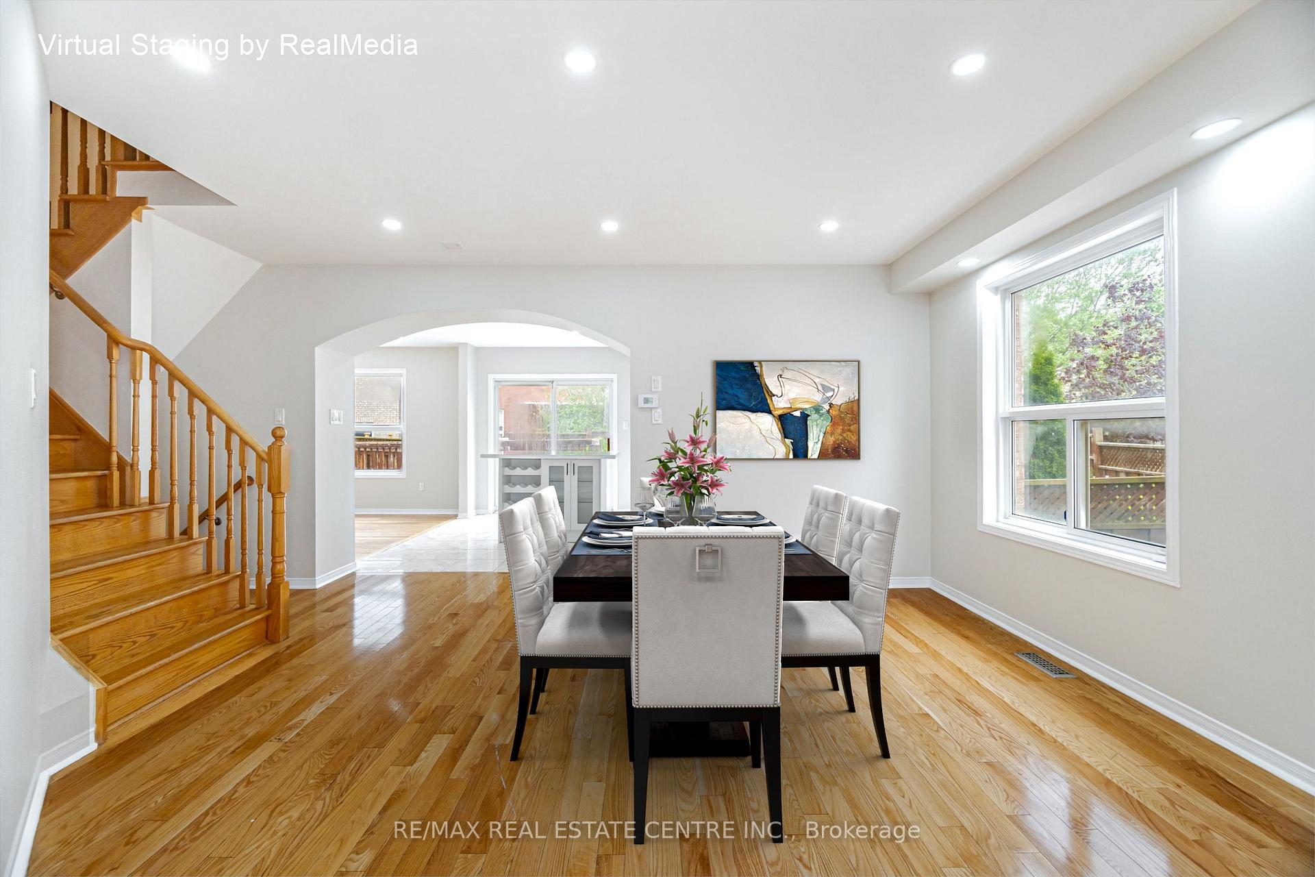 Photo 21 of 16 Mistycreek Crescent, Brampton, Fletcher's Meadow — HOMEH