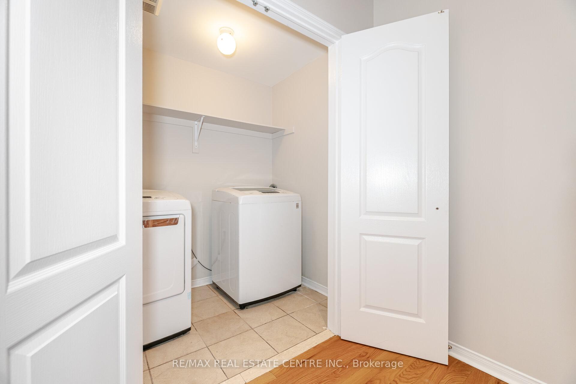 Photo 20 of 16 Mistycreek Crescent, Brampton, Fletcher's Meadow — HOMEH