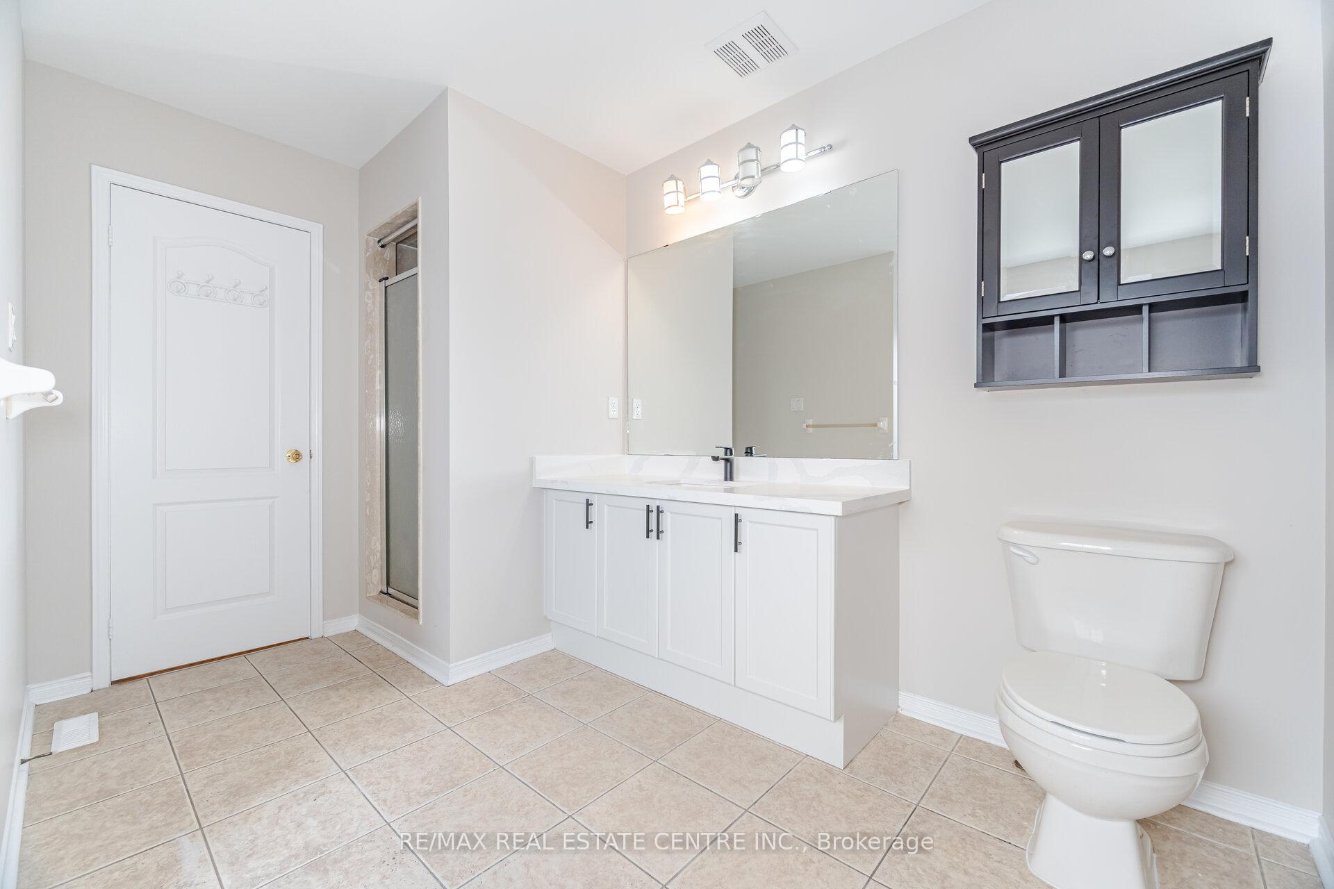 Photo 36 of 16 Mistycreek Crescent, Brampton, Fletcher's Meadow — HOMEH