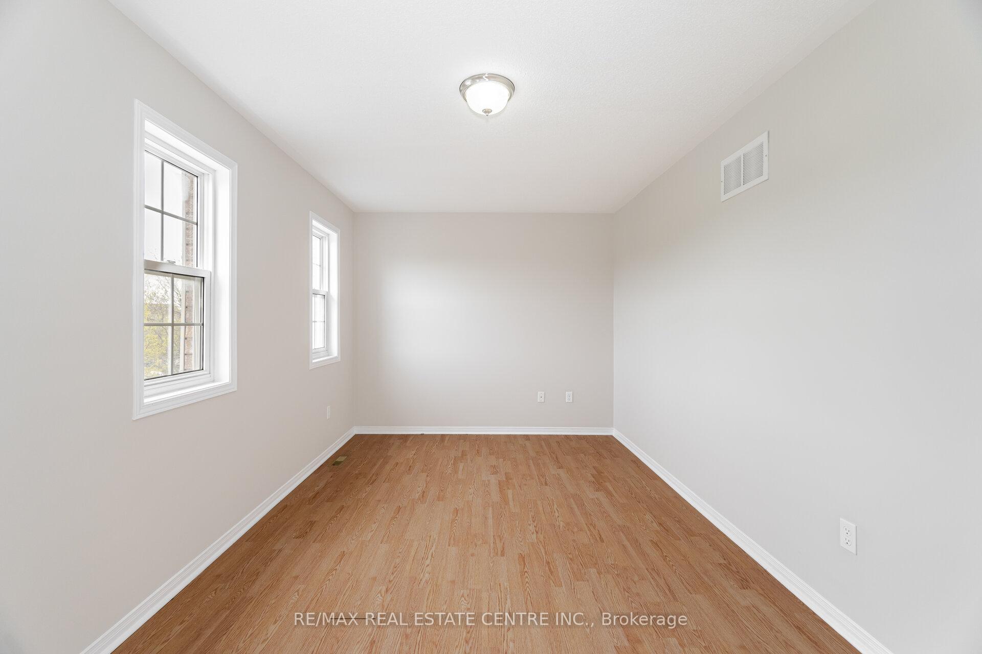 Photo 31 of 16 Mistycreek Crescent, Brampton, Fletcher's Meadow — HOMEH