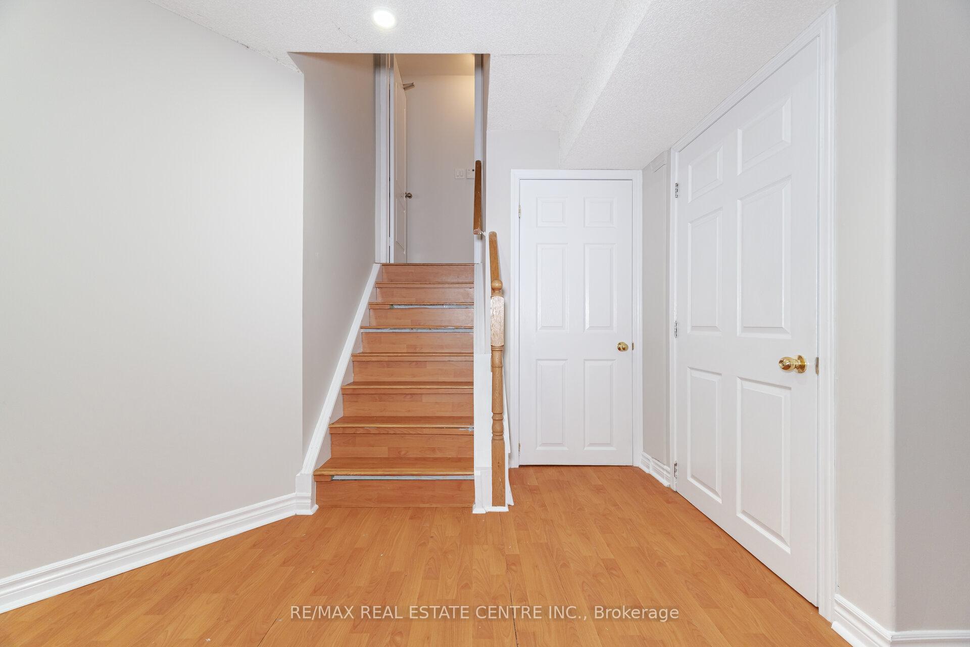 Photo 44 of 16 Mistycreek Crescent, Brampton, Fletcher's Meadow — HOMEH