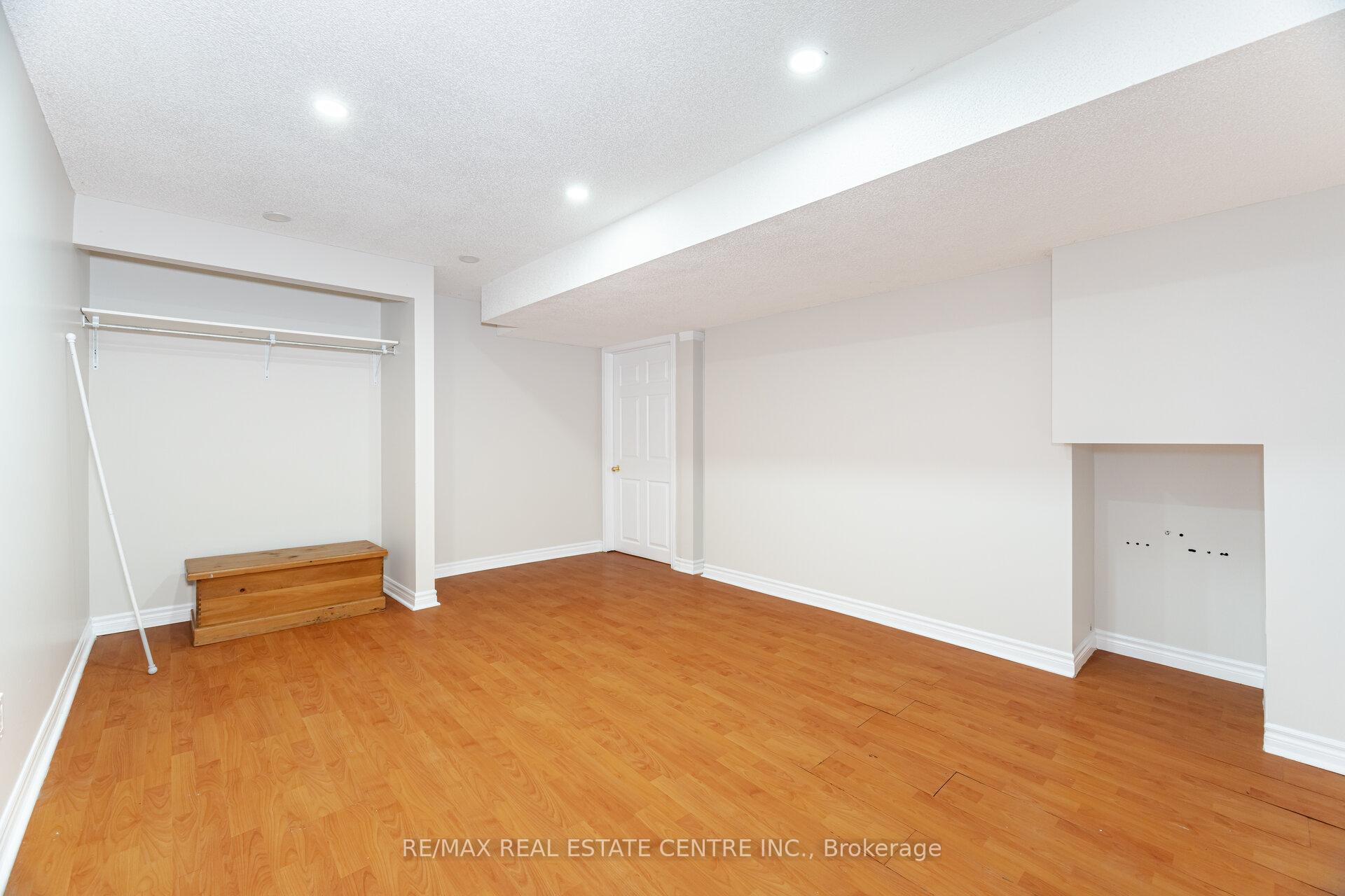 Photo 48 of 16 Mistycreek Crescent, Brampton, Fletcher's Meadow — HOMEH
