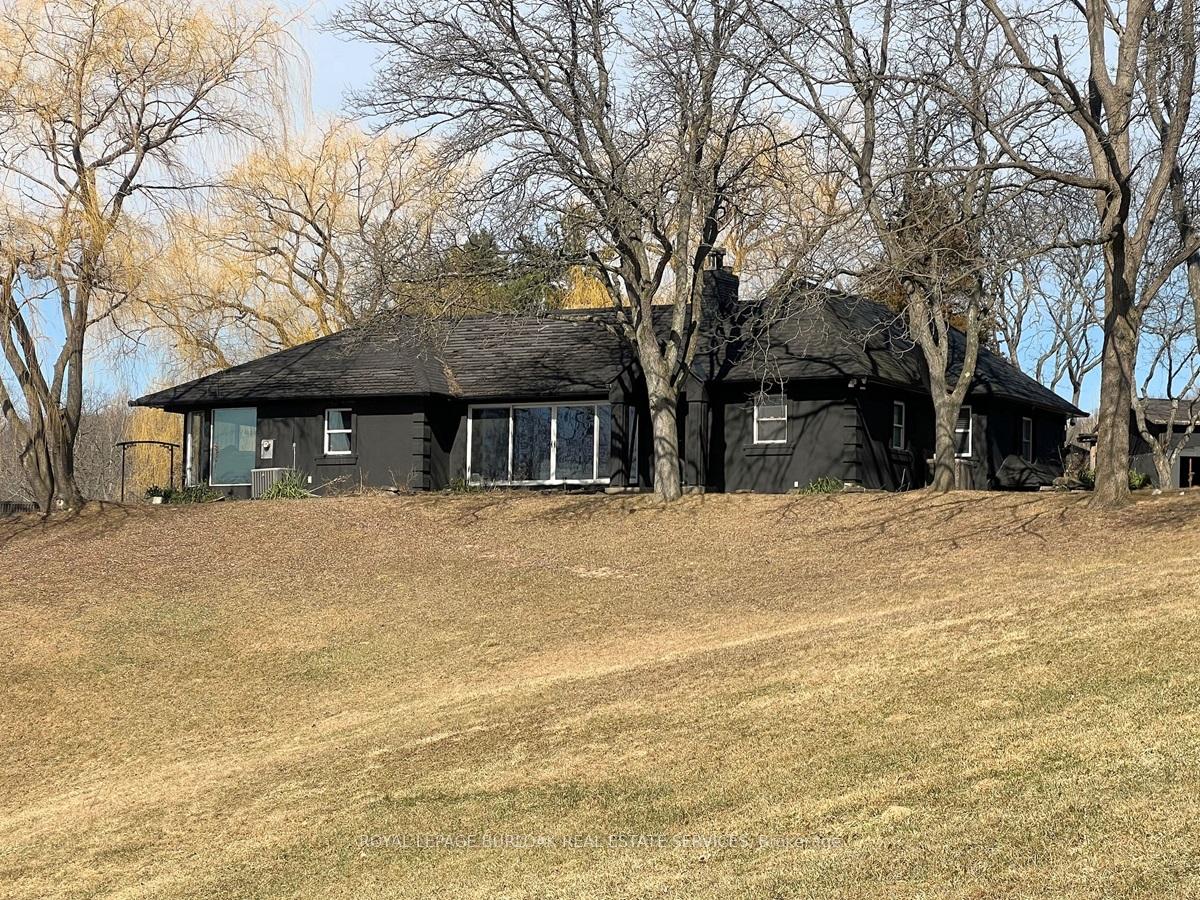 Front of 629 Old York Road