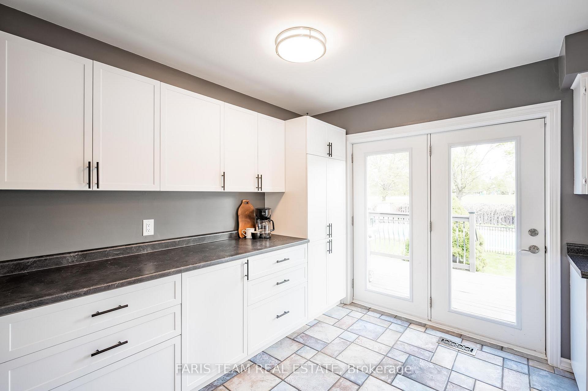 Photo 7 of 13 Woodcrest Road, Barrie, Allandale Heights — HOMEH