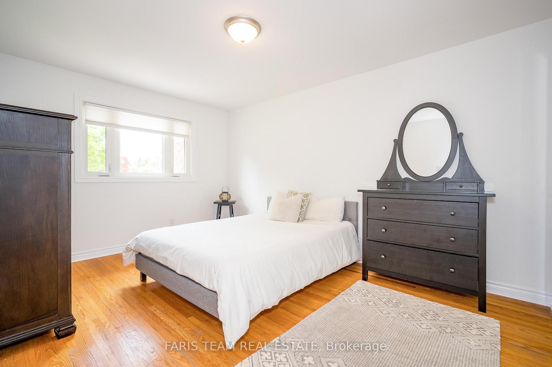 Photo 11 of 13 Woodcrest Road, Barrie, Allandale Heights — HOMEH