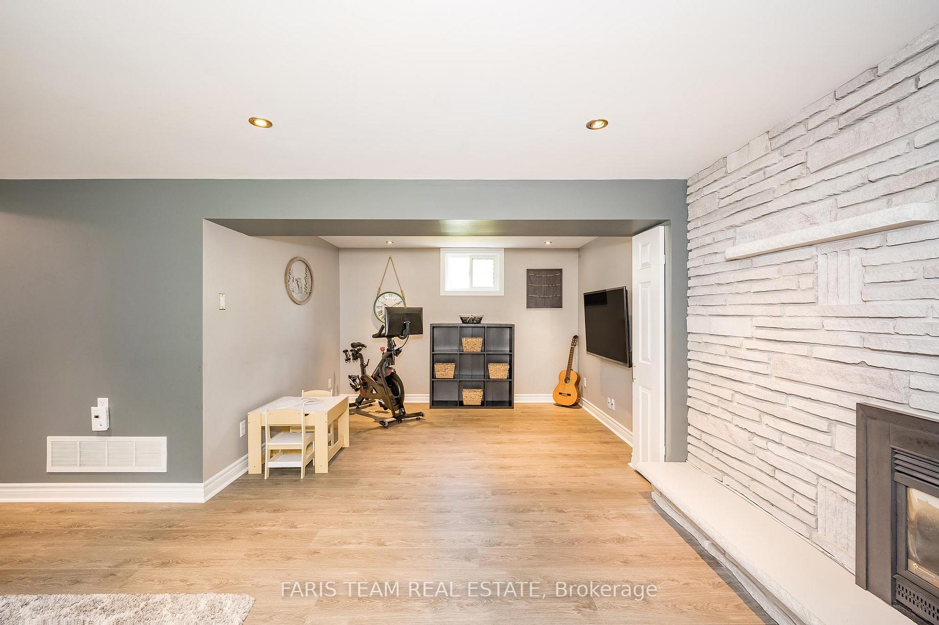 Photo 17 of 13 Woodcrest Road, Barrie, Allandale Heights — HOMEH