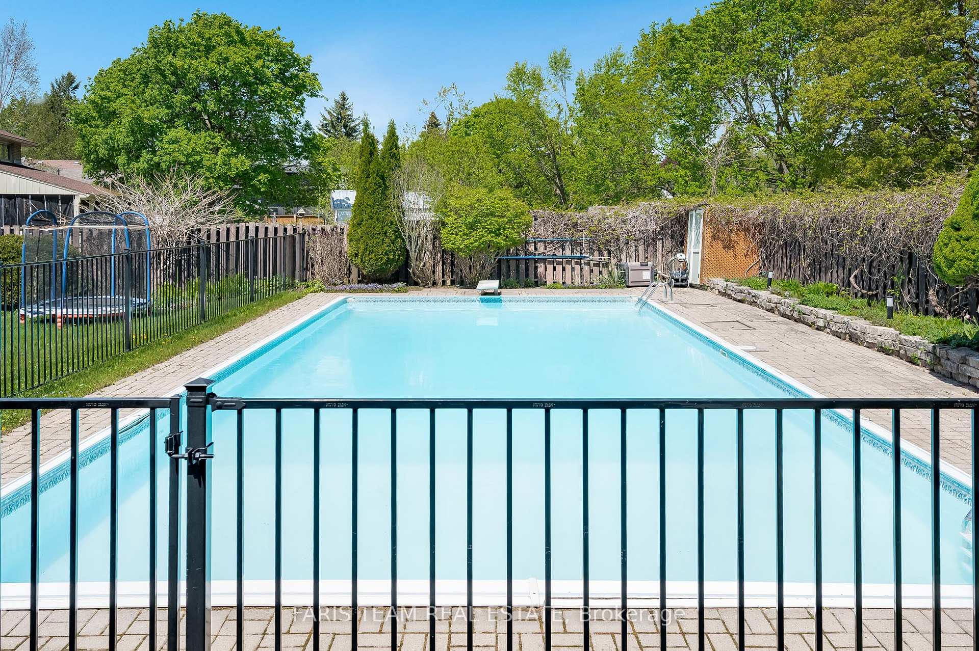 Photo 29 of 13 Woodcrest Road, Barrie, Allandale Heights — HOMEH