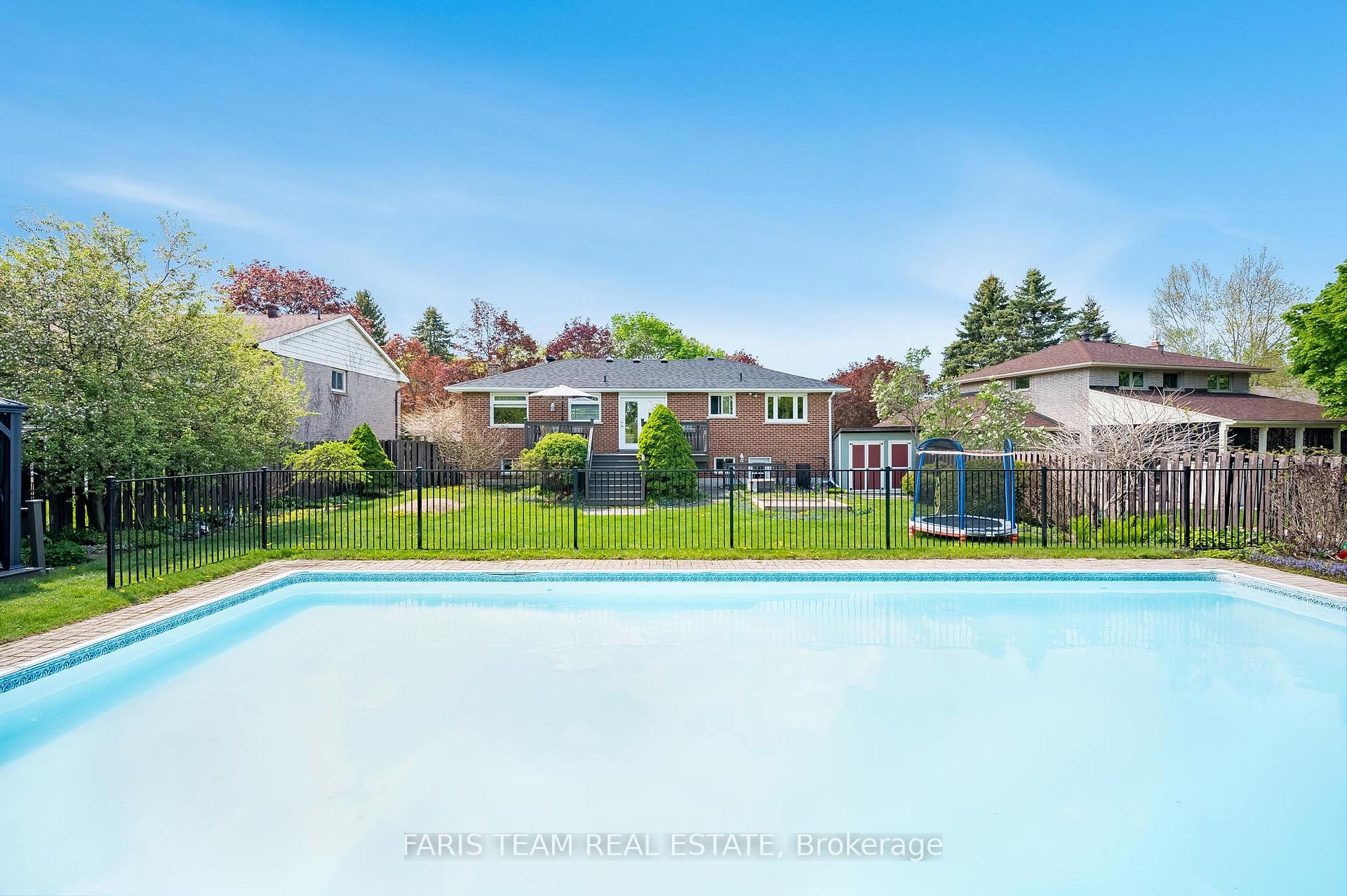 Photo 32 of 13 Woodcrest Road, Barrie, Allandale Heights — HOMEH