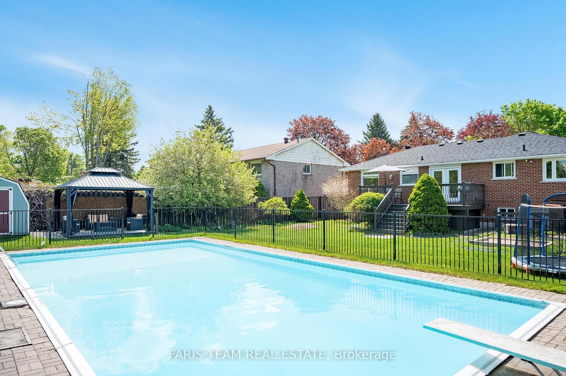 Photo 33 of 13 Woodcrest Road, Barrie, Allandale Heights — HOMEH
