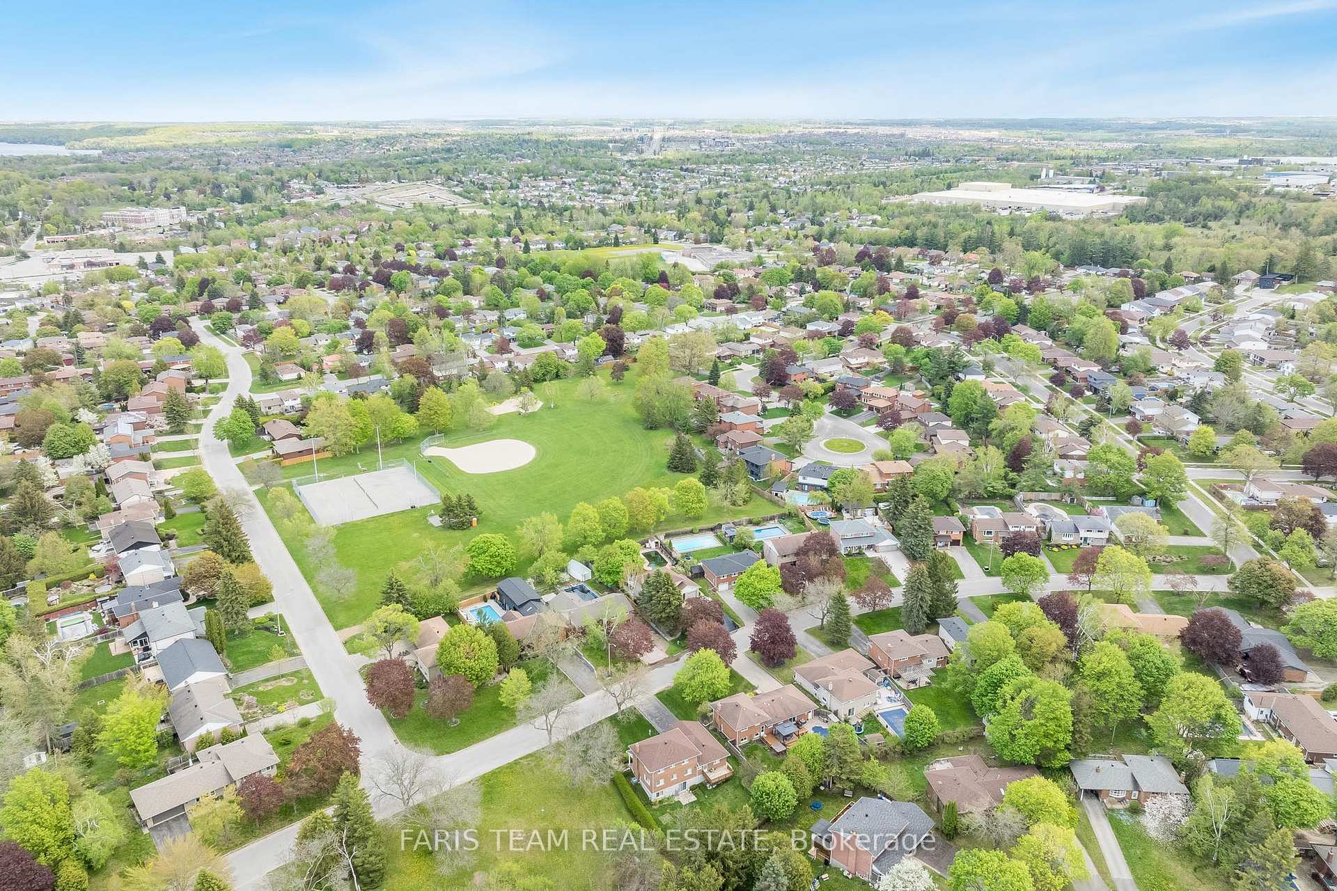 Photo 39 of 13 Woodcrest Road, Barrie, Allandale Heights — HOMEH