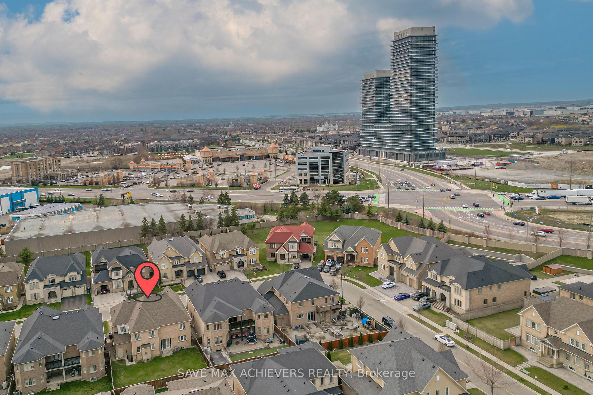 Photo 10 of 7 Seacliff Crescent, Brampton, Bram East — HOMEH