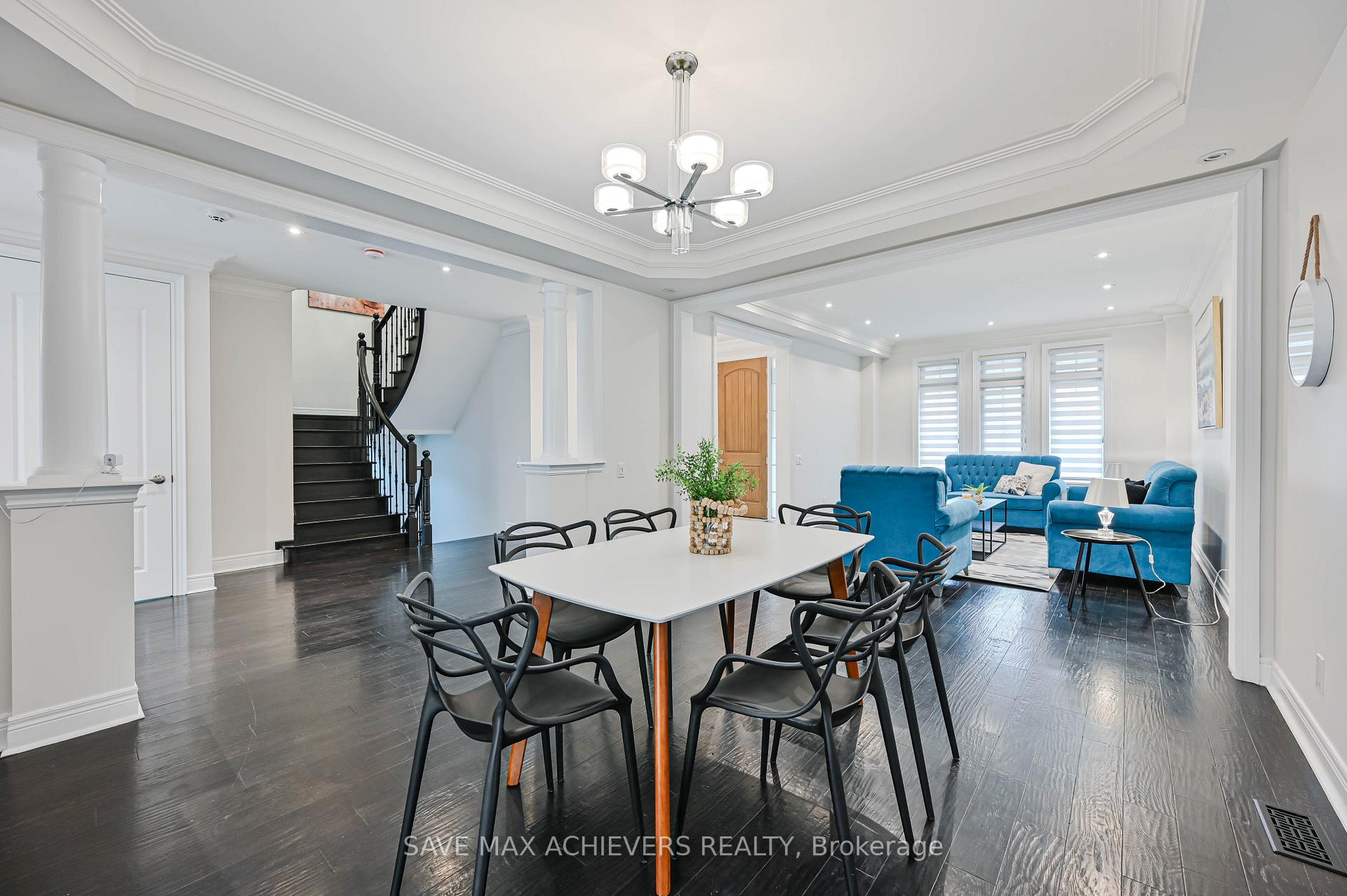 Photo 3 of 7 Seacliff Crescent, Brampton, Bram East — HOMEH