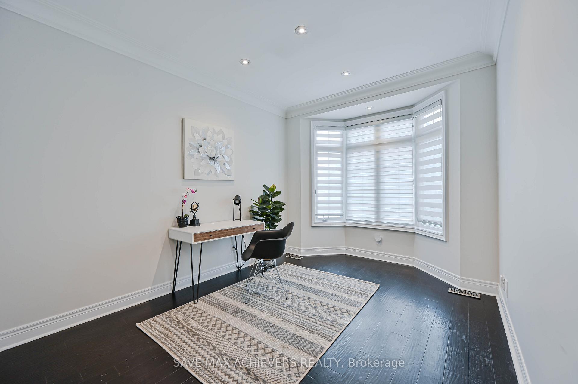 Photo 12 of 7 Seacliff Crescent, Brampton, Bram East — HOMEH