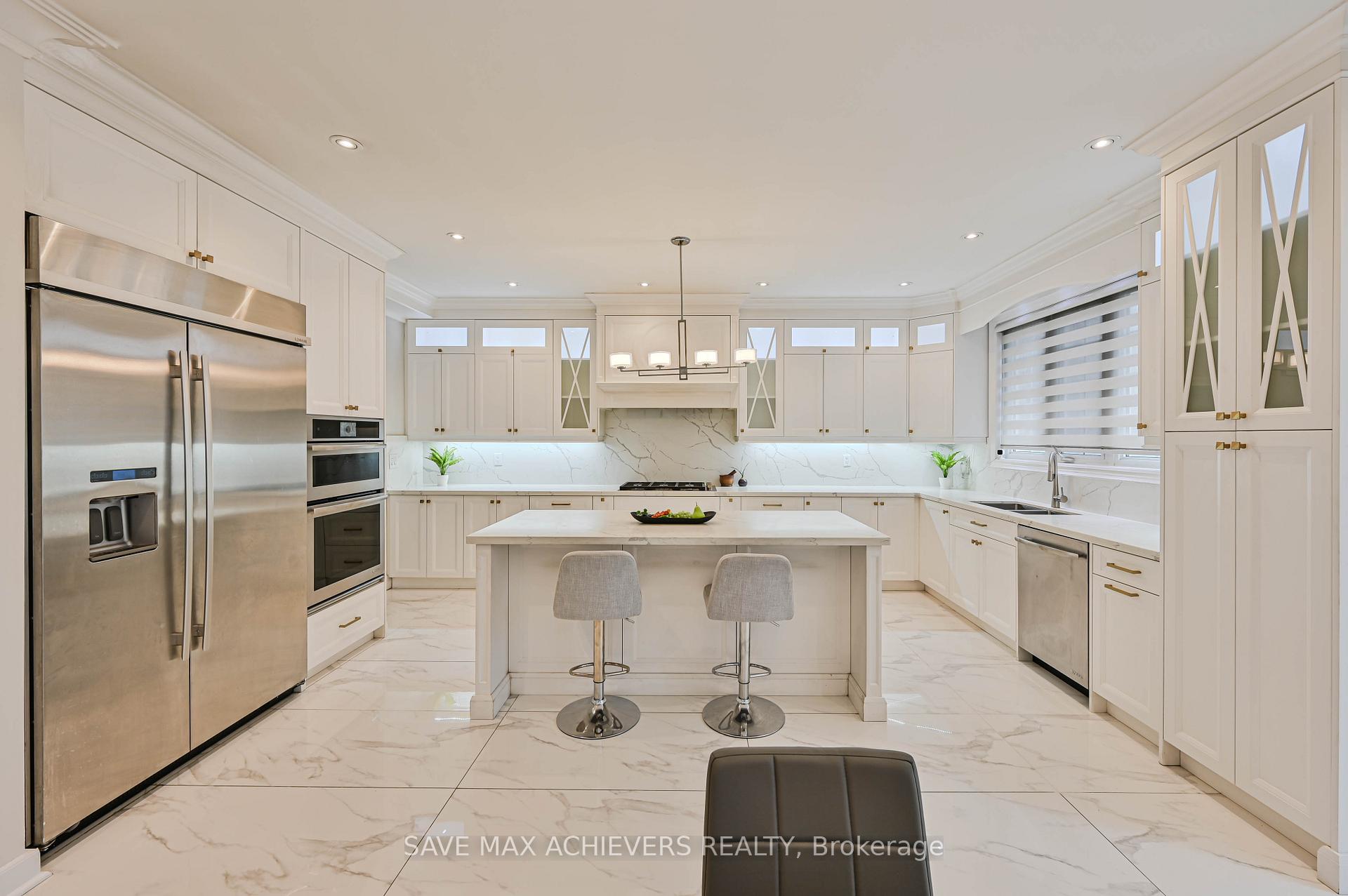 Photo 9 of 7 Seacliff Crescent, Brampton, Bram East — HOMEH