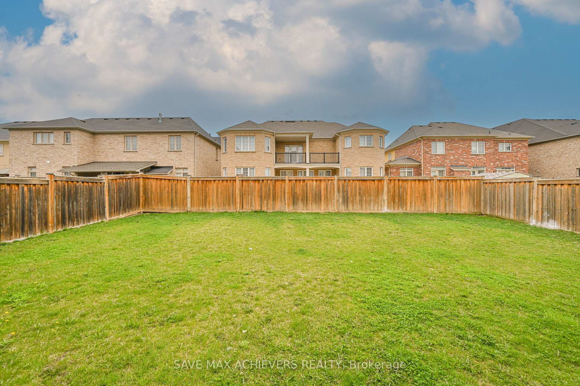 Photo 40 of 7 Seacliff Crescent, Brampton, Bram East — HOMEH