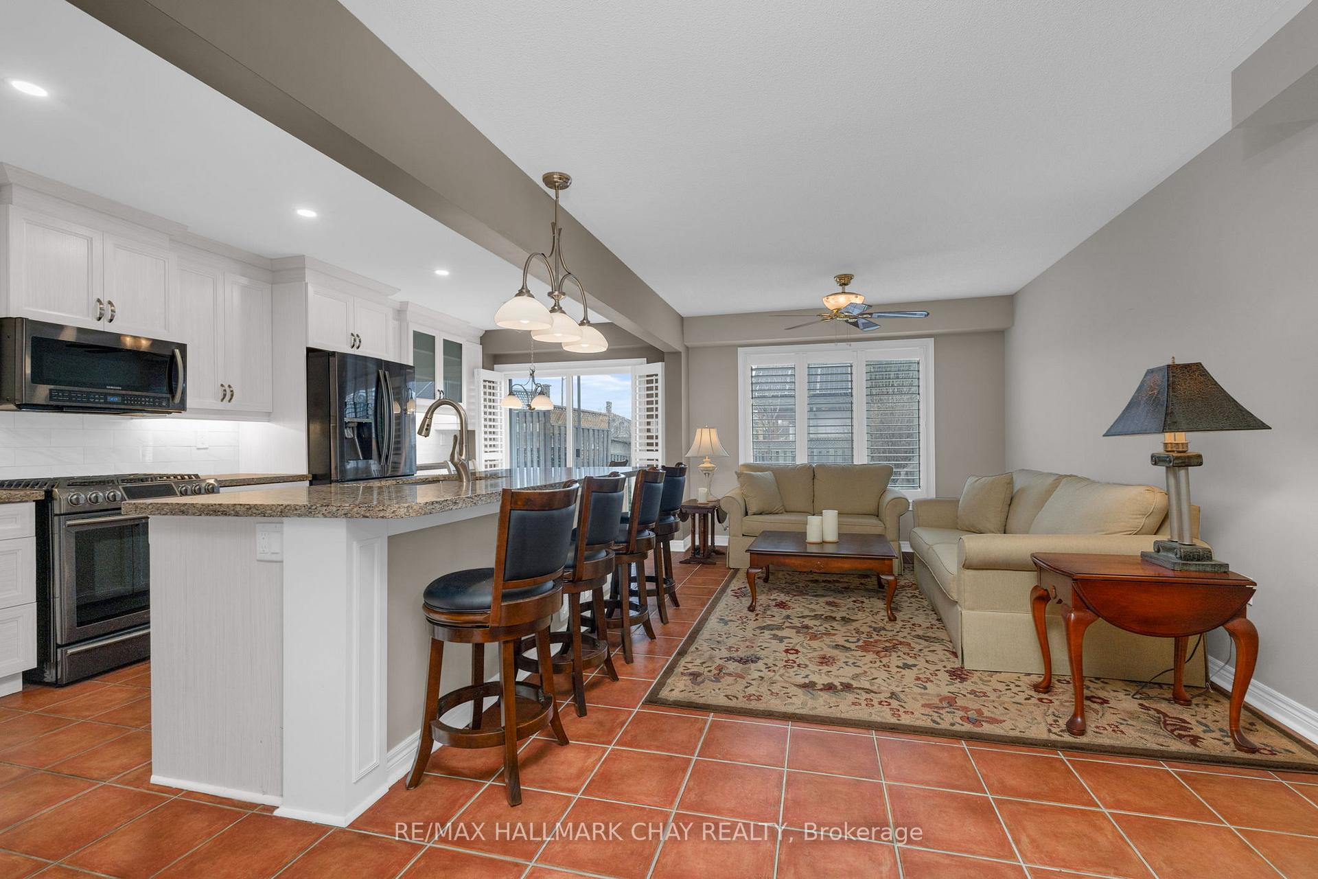 Photo 2 of 358 Esther Drive, Barrie, Painswick South — HOMEH