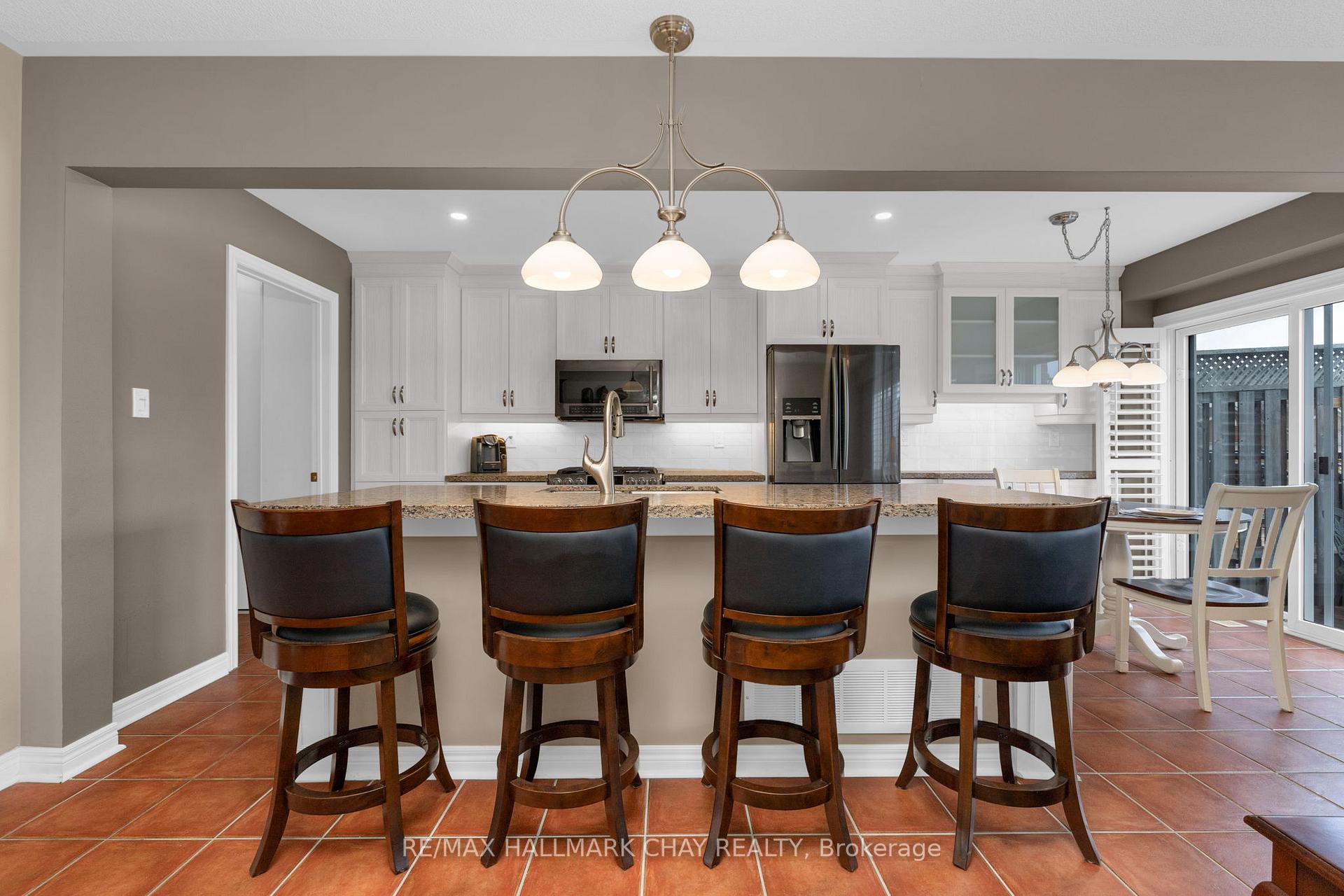 Photo 3 of 358 Esther Drive, Barrie, Painswick South — HOMEH