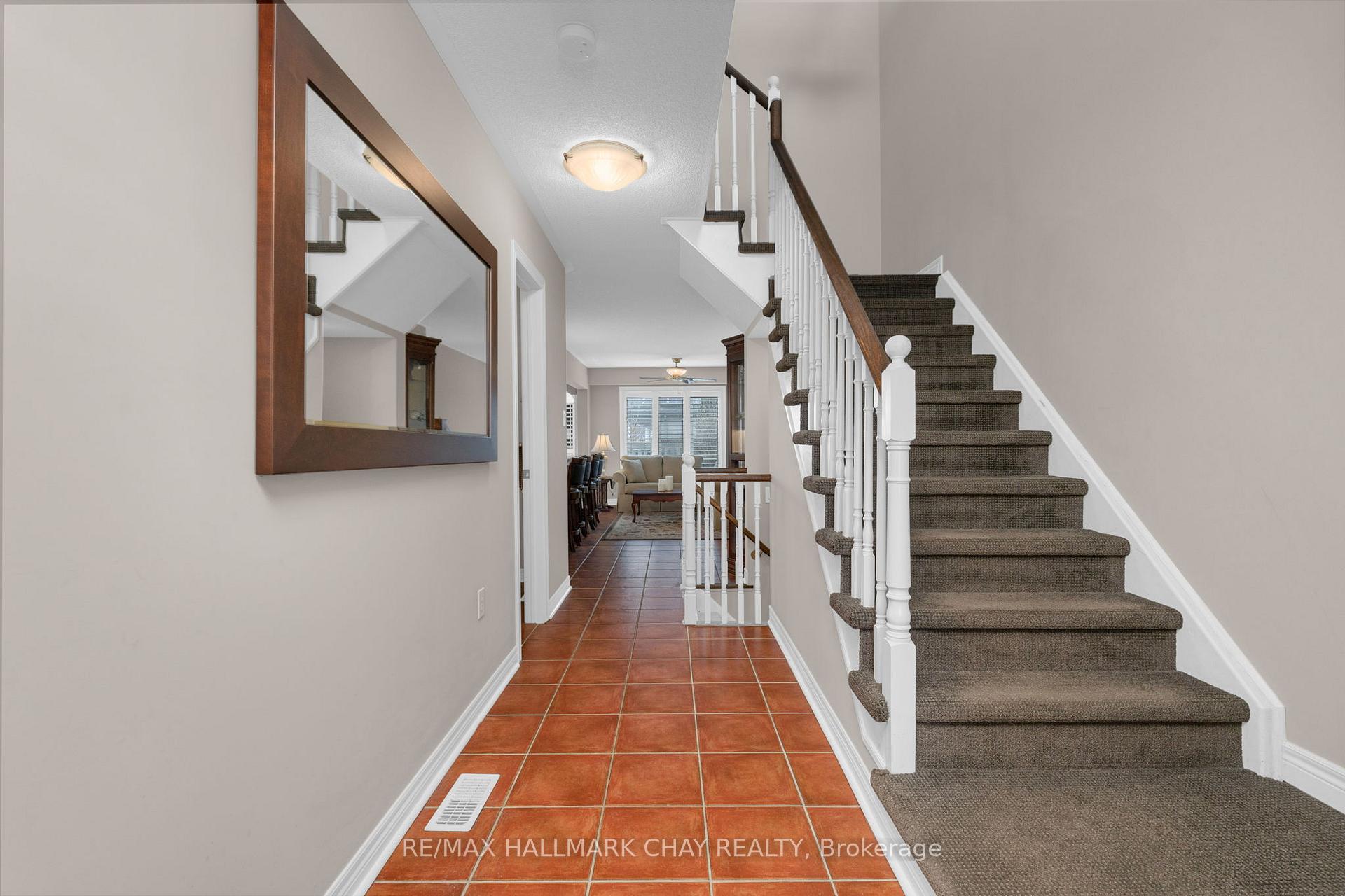 Photo 10 of 358 Esther Drive, Barrie, Painswick South — HOMEH
