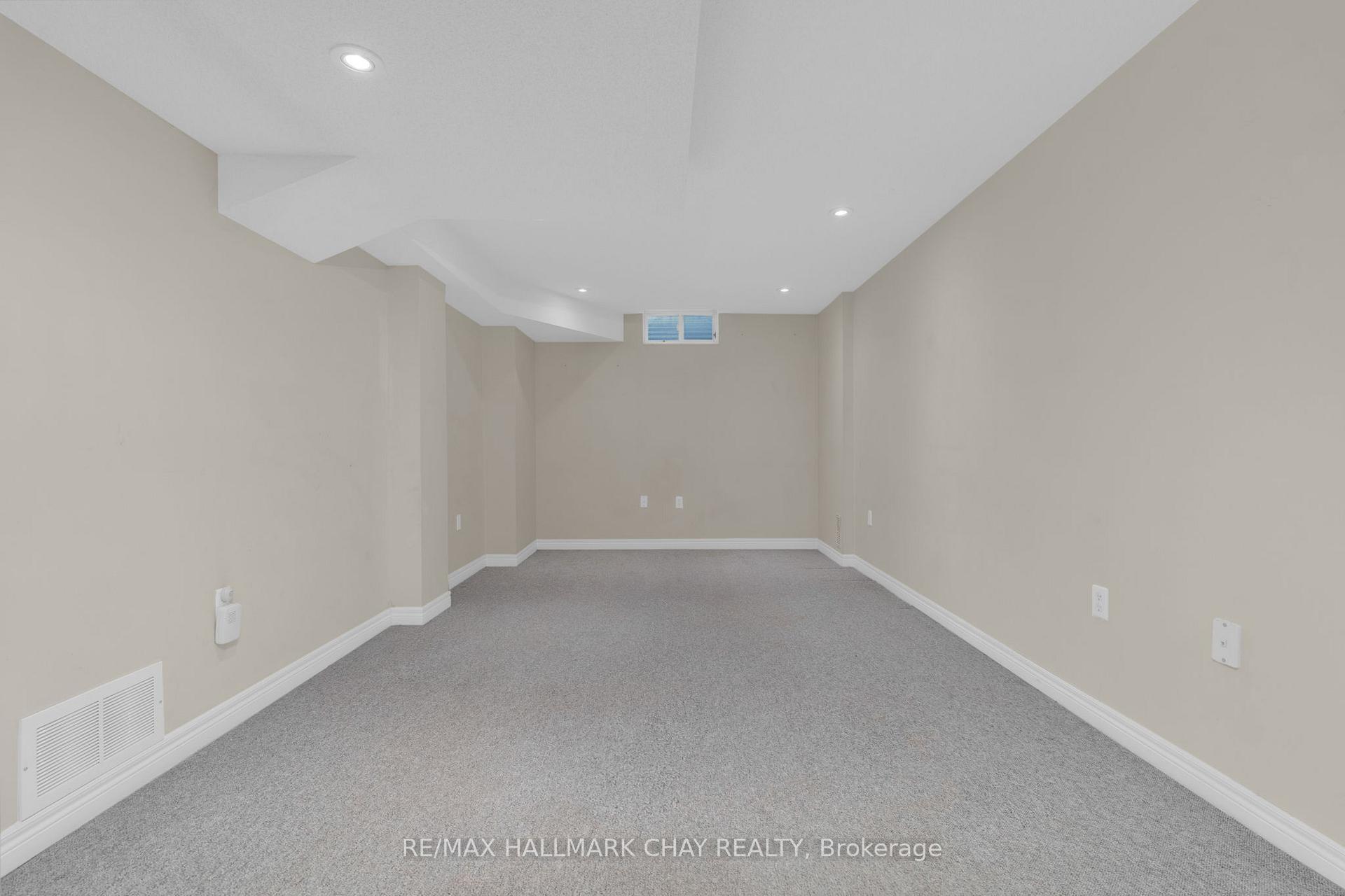 Photo 19 of 358 Esther Drive, Barrie, Painswick South — HOMEH