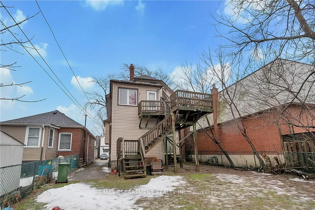 Photo 25 of 133 Park Row N, Hamilton, Crown Point — HOMEH