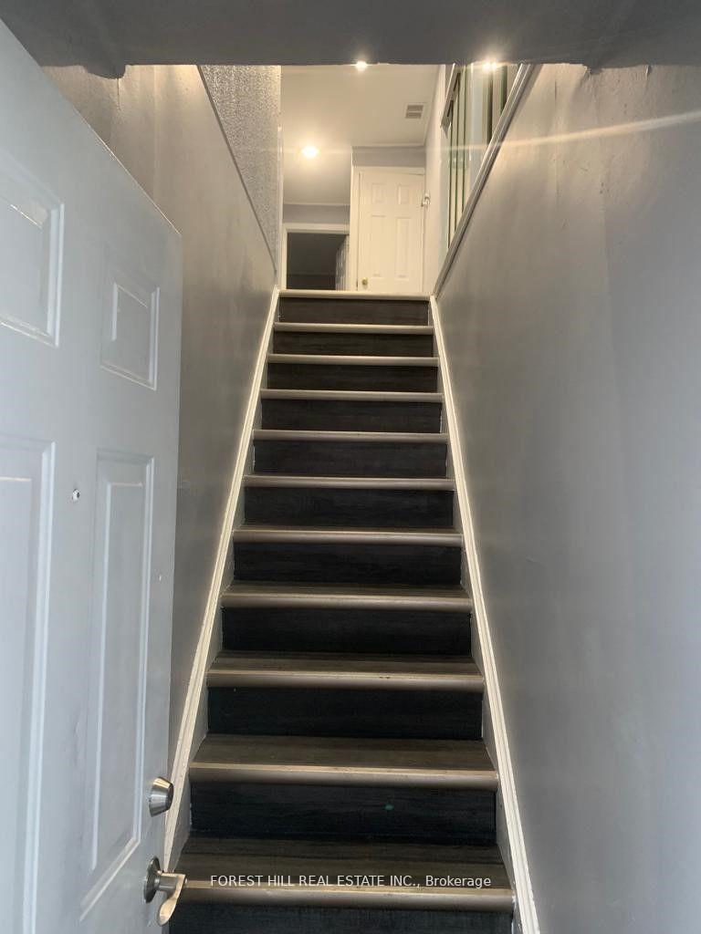 Photo 20 of 1396 Leighland Road, Burlington, Freeman — HOMEH